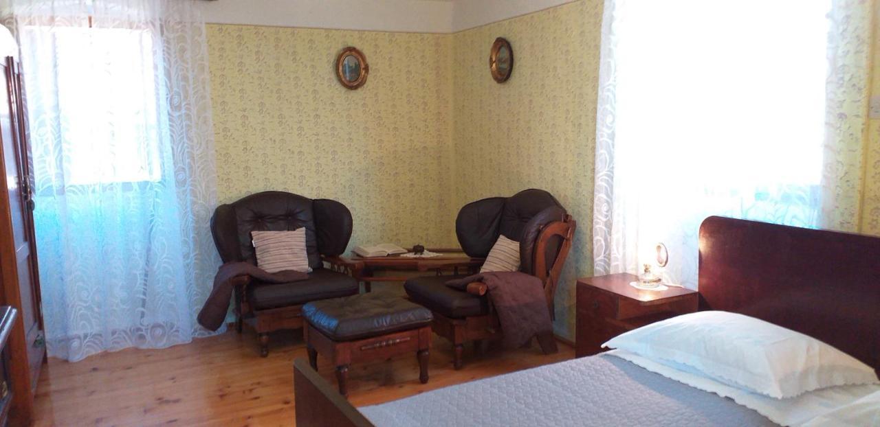 Rural Apartment Carolina Zrenj Exterior photo